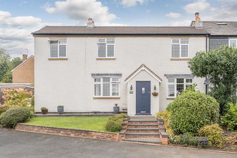 Mount Pleasant , Kingswinford, DY6 9SN