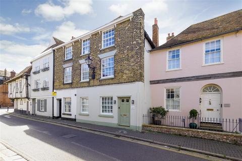 3 bedroom property for sale, Flint Hall, 7 Strand Street, Sandwich