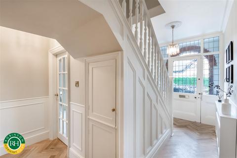 1 The Oval, Doncaster, DN4 5LJ