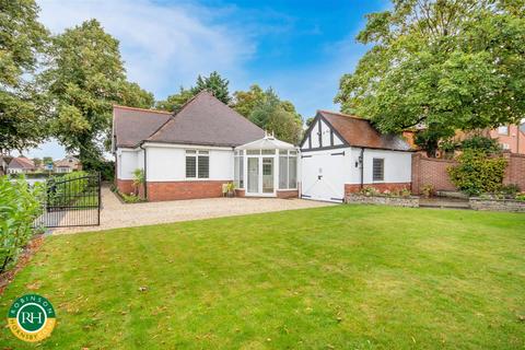 4 bedroom detached bungalow for sale, The Oval, Doncaster