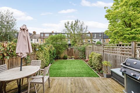 35 Mount Road, London, SW19 8ES