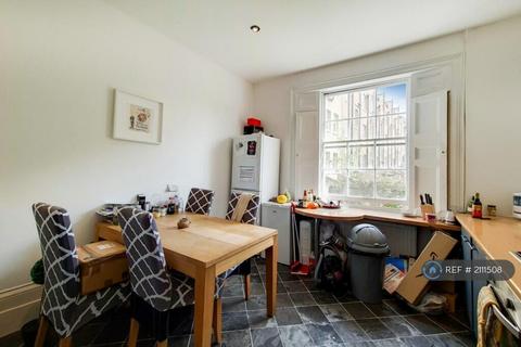 5 bedroom flat to rent, Caledonian Road, Islington, N1