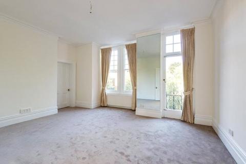 4 bedroom flat to rent, Hampstead Hill Mansions, Downshire Hill, London