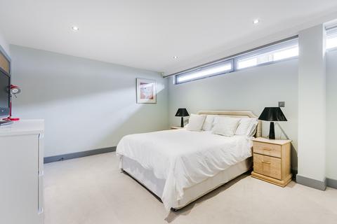 4 bedroom mews for sale, Waterfront Mews, Islington, London