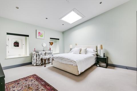 4 bedroom mews for sale, Waterfront Mews, Islington, London