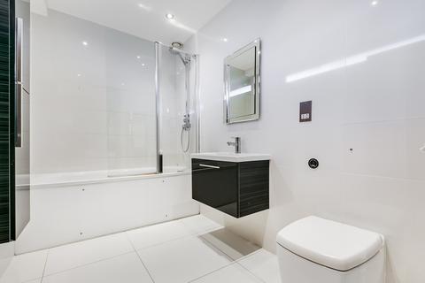 8 Waterfront Mews, London, N1 7FE
