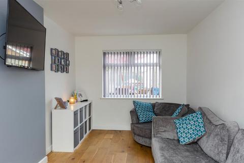 32 Highfield, Withernsea, HU19 2LL