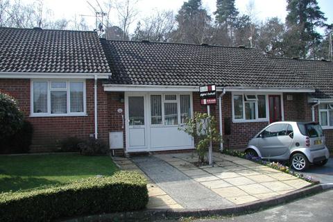 1 bedroom terraced bungalow to rent, Bordon