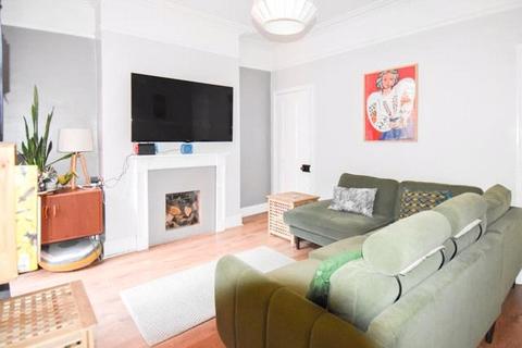 142 Addison Road, Kings Heath, Birmingham, B14 7EP