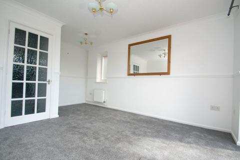 2 bedroom end of terrace house to rent, Mayfield Avenue, Dover, CT16