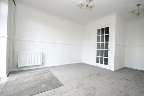 2 bedroom end of terrace house to rent, Mayfield Avenue, Dover, CT16