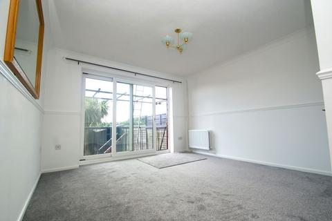 2 bedroom end of terrace house to rent, Mayfield Avenue, Dover, CT16