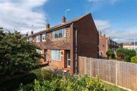 21 Russell Close, Worthing, BN14 8LR