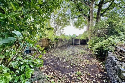 3 bedroom semi-detached house for sale, Woodside Road, Beaumont Park, Huddersfield, HD4 5JR