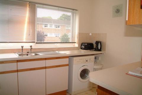 2 bedroom apartment to rent, Kirkwood Close, Peterborough PE3