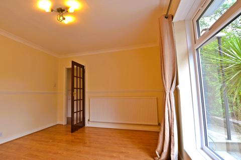 3 bedroom semi-detached house to rent, Lavender Hill, Enfield EN2