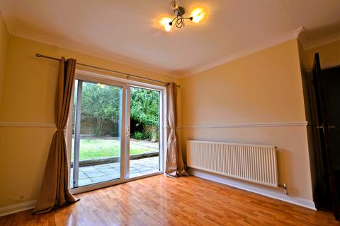 3 bedroom semi-detached house to rent, Lavender Hill, Enfield EN2