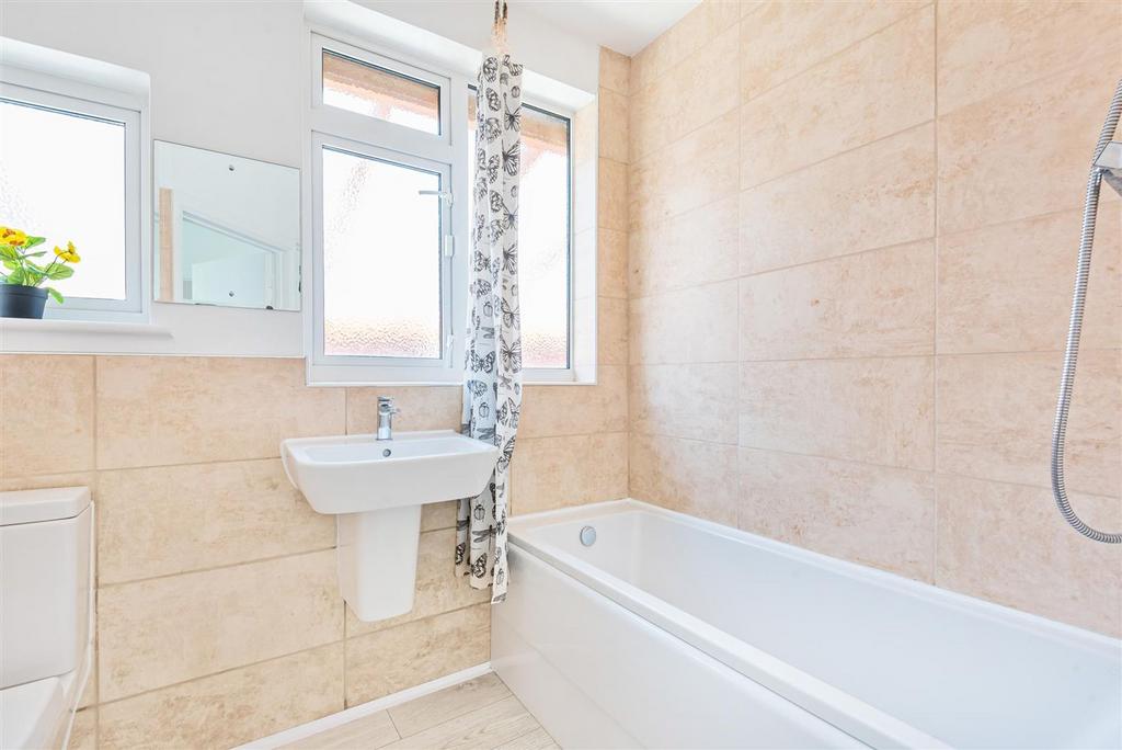 Bridle Close, Epsom