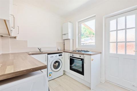 2 Bridle Close, Epsom, KT19 0JW
