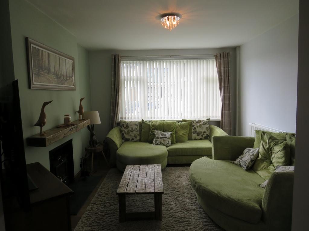 Denham Avenue, Llanelli SA15 3 bed detached house for sale £279,995