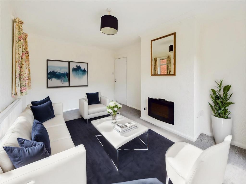 Lounge (virtually staged)