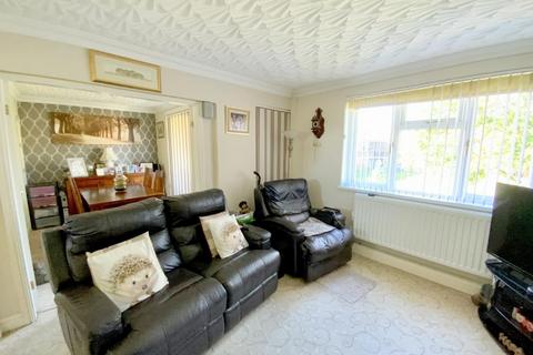 3 bedroom maisonette for sale, Lichfield Court, Grimsby