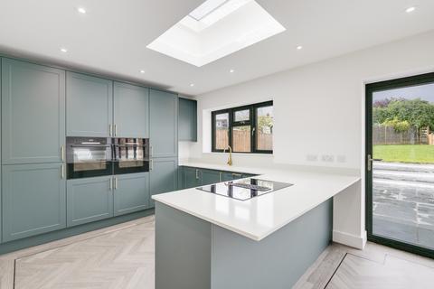 21 Brook View, Hitchin, SG4 9NY