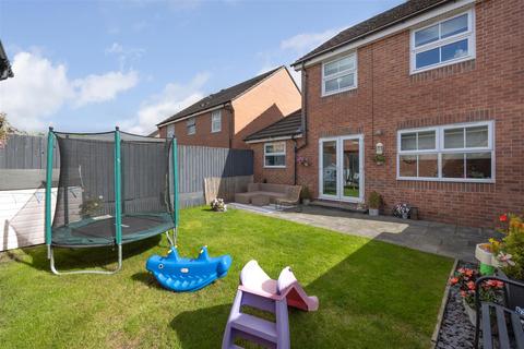 3 bedroom detached house for sale, Lamplighters Walk, Trowbridge