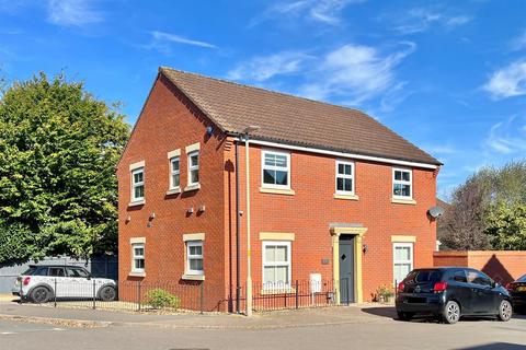 4 bedroom detached house for sale, Windfall Way, Gloucester GL2