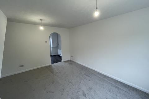 2 bedroom terraced house to rent, Clos Cilsaig, Llanelli