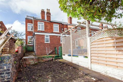 5 bedroom house to rent, South Street North, New Whittington, Chesterfield