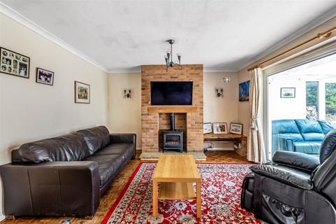 Stonecroft Clinton Road, Leatherhead, KT22 8NX
