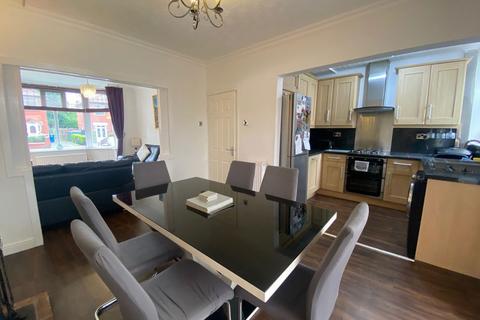 125 Broadoak Road, Ashton-under-lyne, OL6 8RS