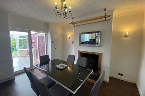 125 Broadoak Road, Ashton-under-lyne, OL6 8RS