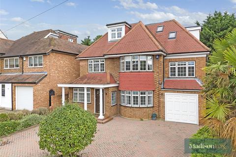 6 bedroom detached house to rent, Chester Road, Essex IG7