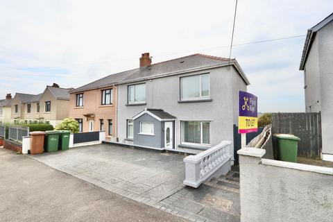 3 bedroom semi-detached house to rent, Coed-Y-Moeth Road, Aberbargoed, CF81