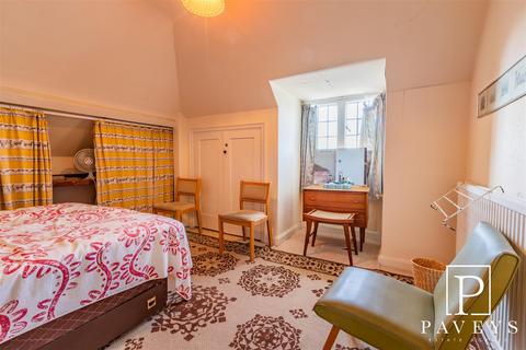 undefined, The Crescent, Frinton-On-Sea