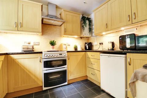 3 bedroom property for sale, Wetherby Road, Walsall