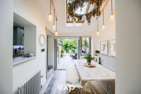 311 Alcester Road, Burcot, Bromsgrove, B60 1BQ