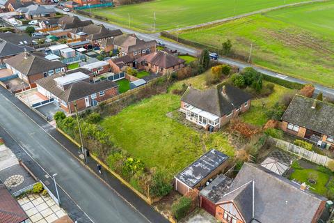 2 bedroom detached bungalow for sale, Soughers Lane, Ashton-In-Makerfield, WN4