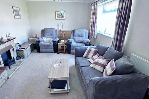 2 Capella Path, Hailsham, BN27 2JY