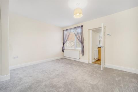 2 bedroom terraced house for sale, Church Road, PE21