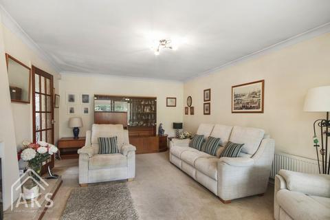 2 bedroom detached bungalow for sale, Manor Farm Road, Derby DE72