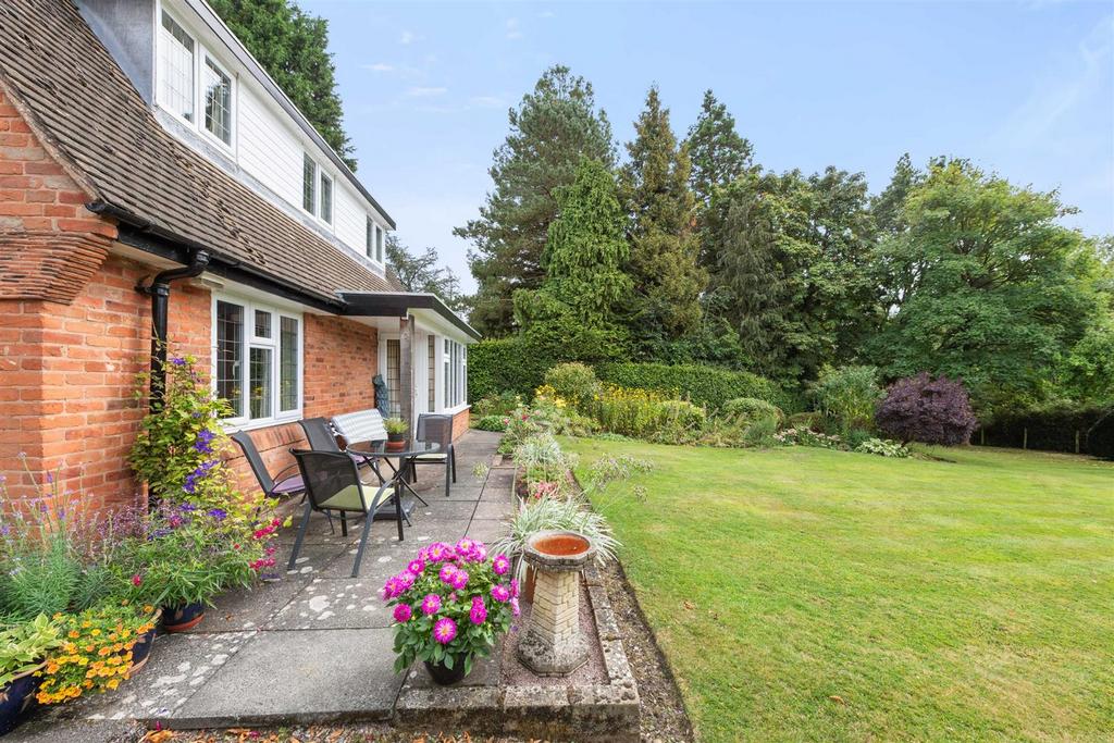 Horseshoe Cottage, Mill Lane, Rowington, CV35 7 DQ 