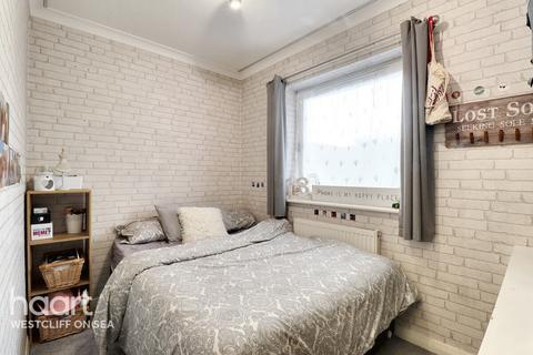 54 Midsummer Meadow, Shoeburyness, Southend-on-sea, SS3 8UX
