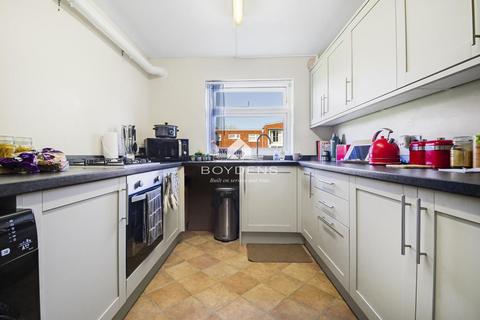 3 bedroom flat to rent, Linkside, Frinton-on-Sea CO13