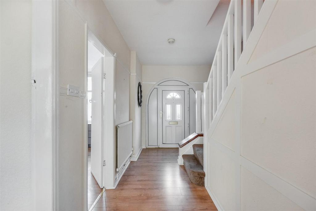 Entrance Hall 2.jpeg