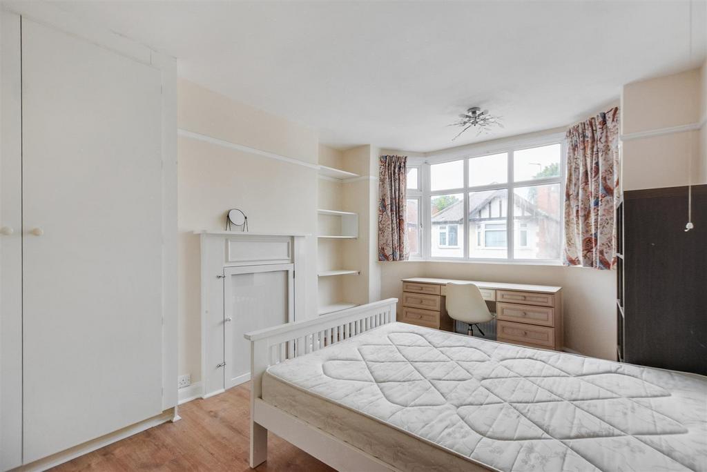 Bedroom 3 2.jpeg