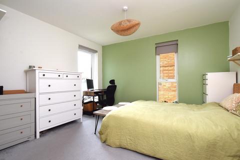 2 bedroom flat for sale, Bowen Drive, Charlton, SE7