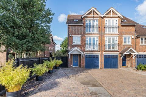 4 bedroom end of terrace house for sale, Southborough Road, Bickley